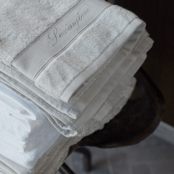 Lexington Hotel Cotton/Modal/Mulberry Silk Handduk 14 Lexington Hotel Cotton/Modal/Mulberry Silk Handduk -Sängkläder försäljning Mullberrysilver1