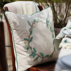 Lexington Wreath Logo Organic Cotton Twill Prydnadskudde