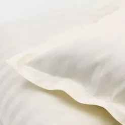 DUX Satin Påslakan 13 DUX Satin Påslakan -Sängkläder försäljning linen beige stripe PRINT b9467db3 4dca 44dd 961e 6d734e05aaad scaled