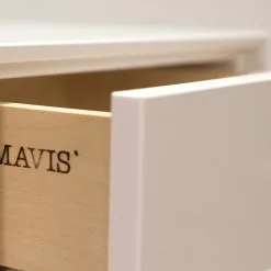 Mavis Volt Vägghängt Sängbord 7 Mavis Volt Vägghängt Sängbord -Sängkläder försäljning volt sangbord detalj 2 scaled